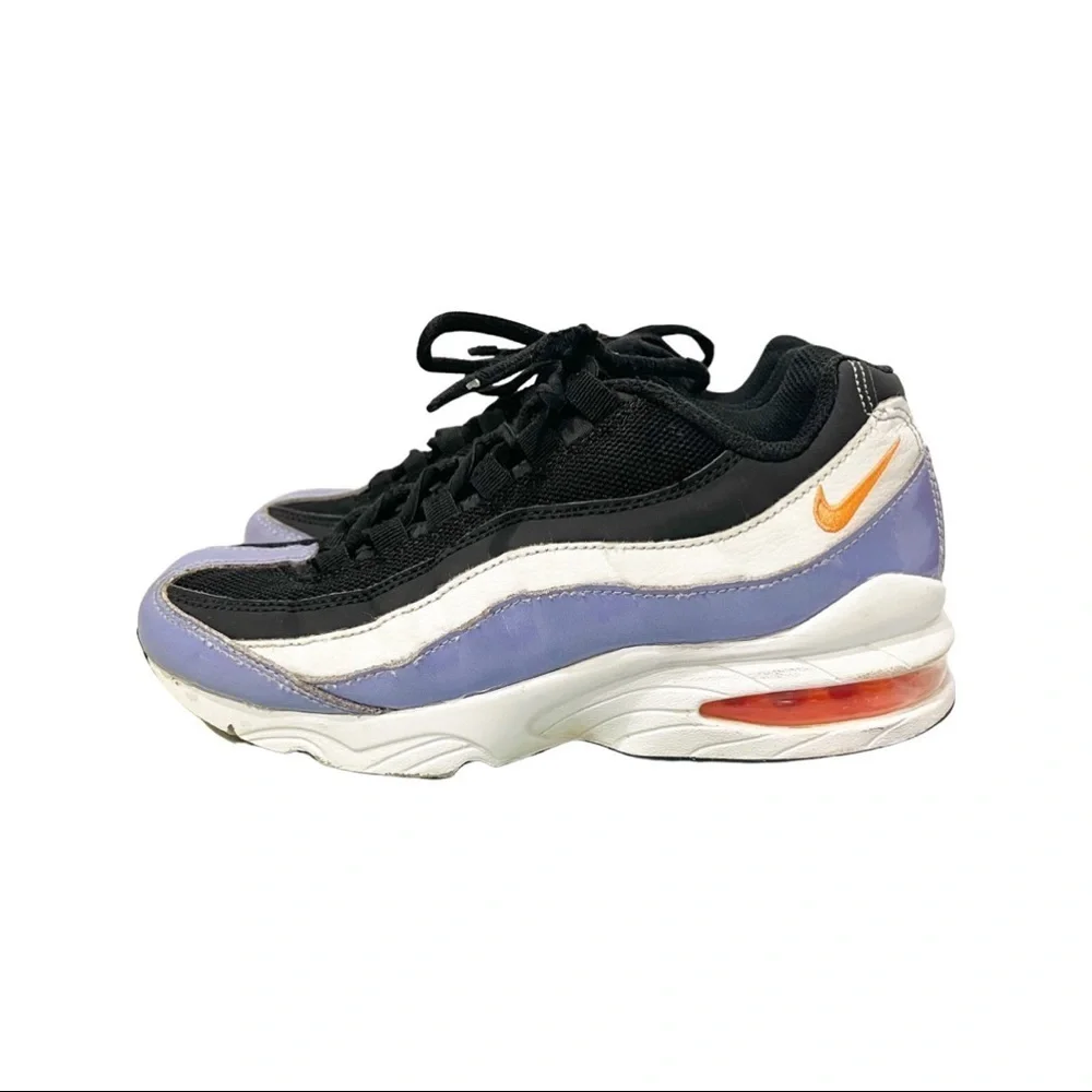 Nike Air Max 95 Black Twilight Pulse. Youth size 4.5 or women size 6
